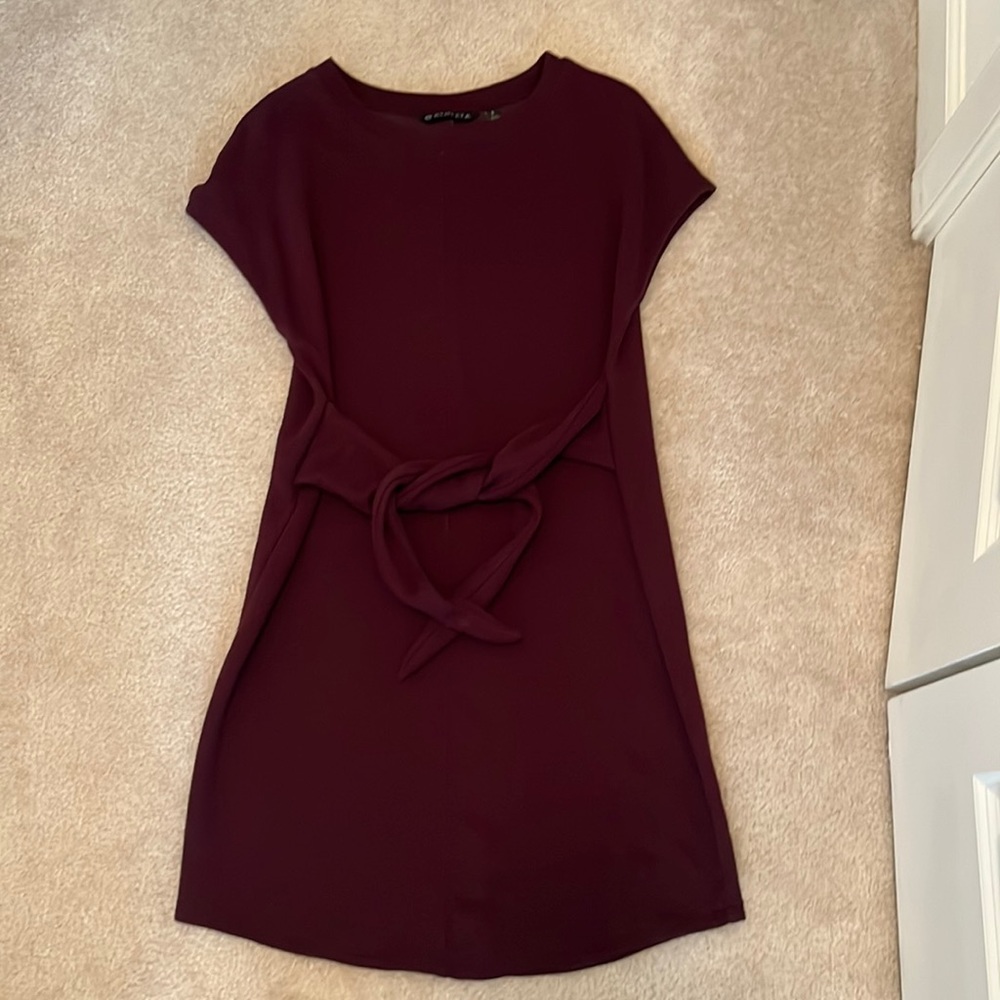Athleta sweatshirt dress. Maroon. No stains.